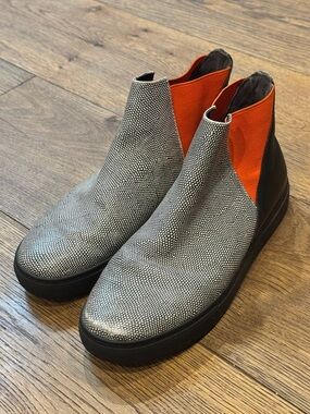 United Nude Black/White/Orange Chelsea Boots